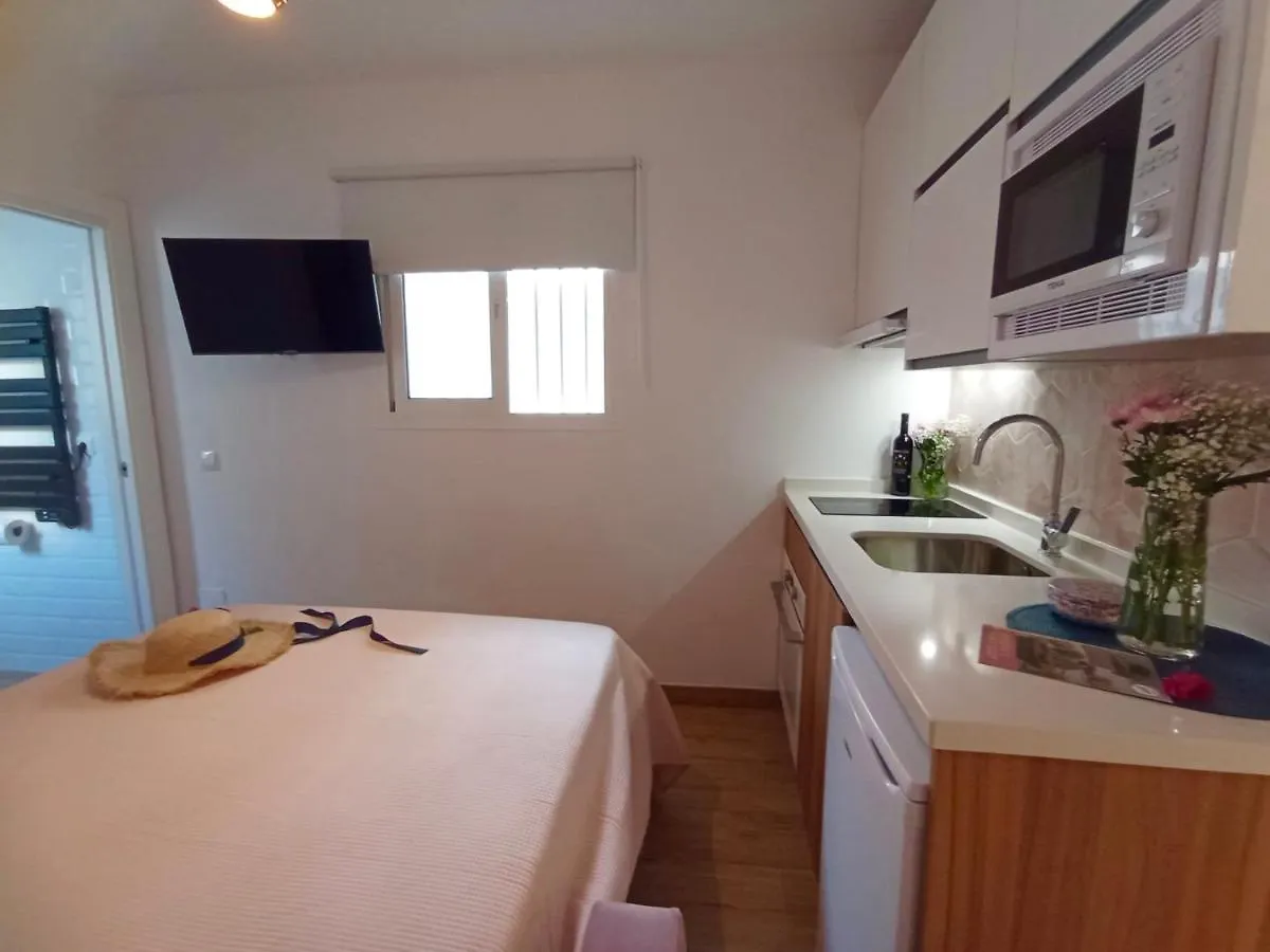 Marixa Room Nerja Spanien