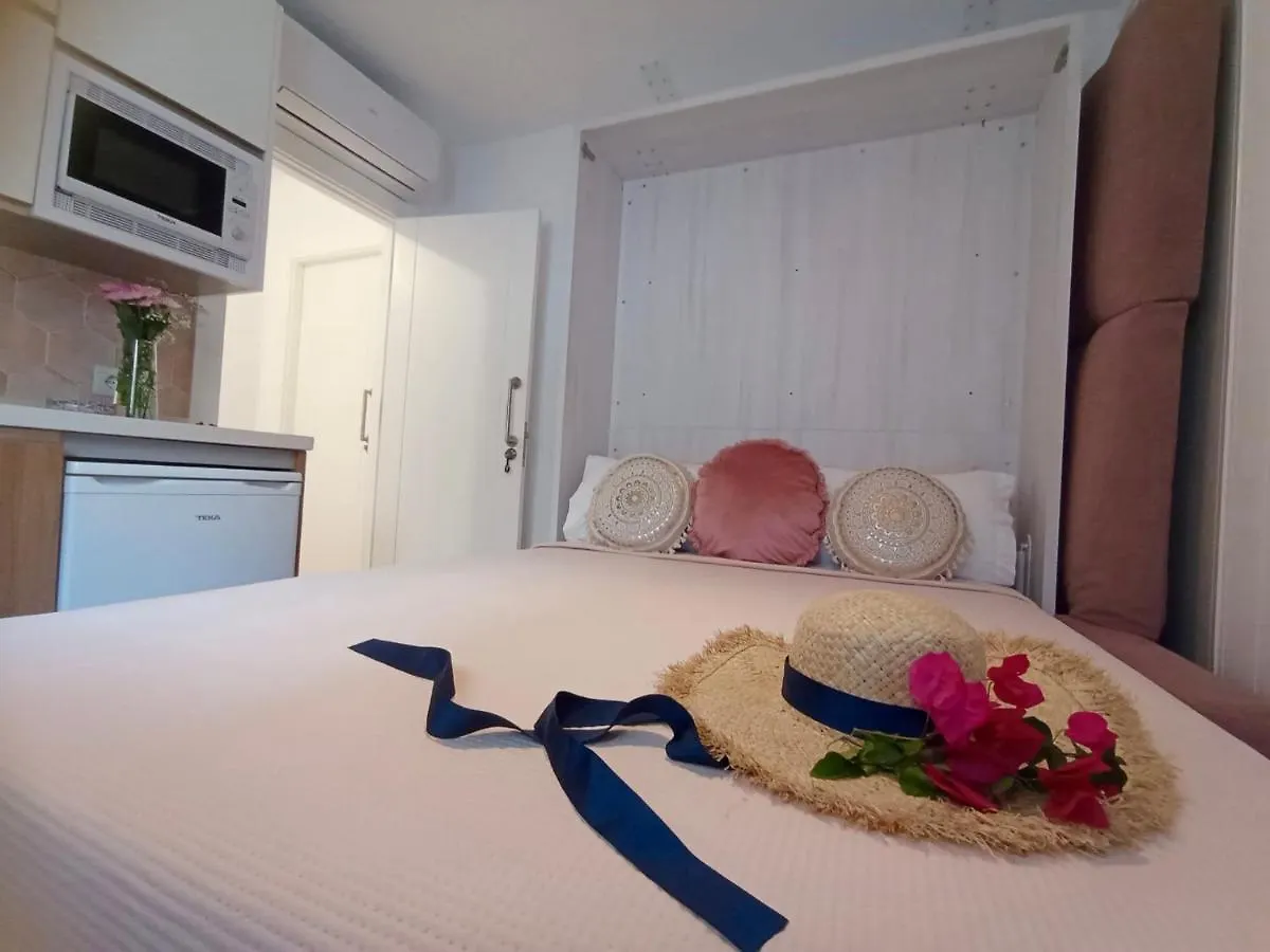 Rum i privatbostad Marixa Room Nerja Spanien