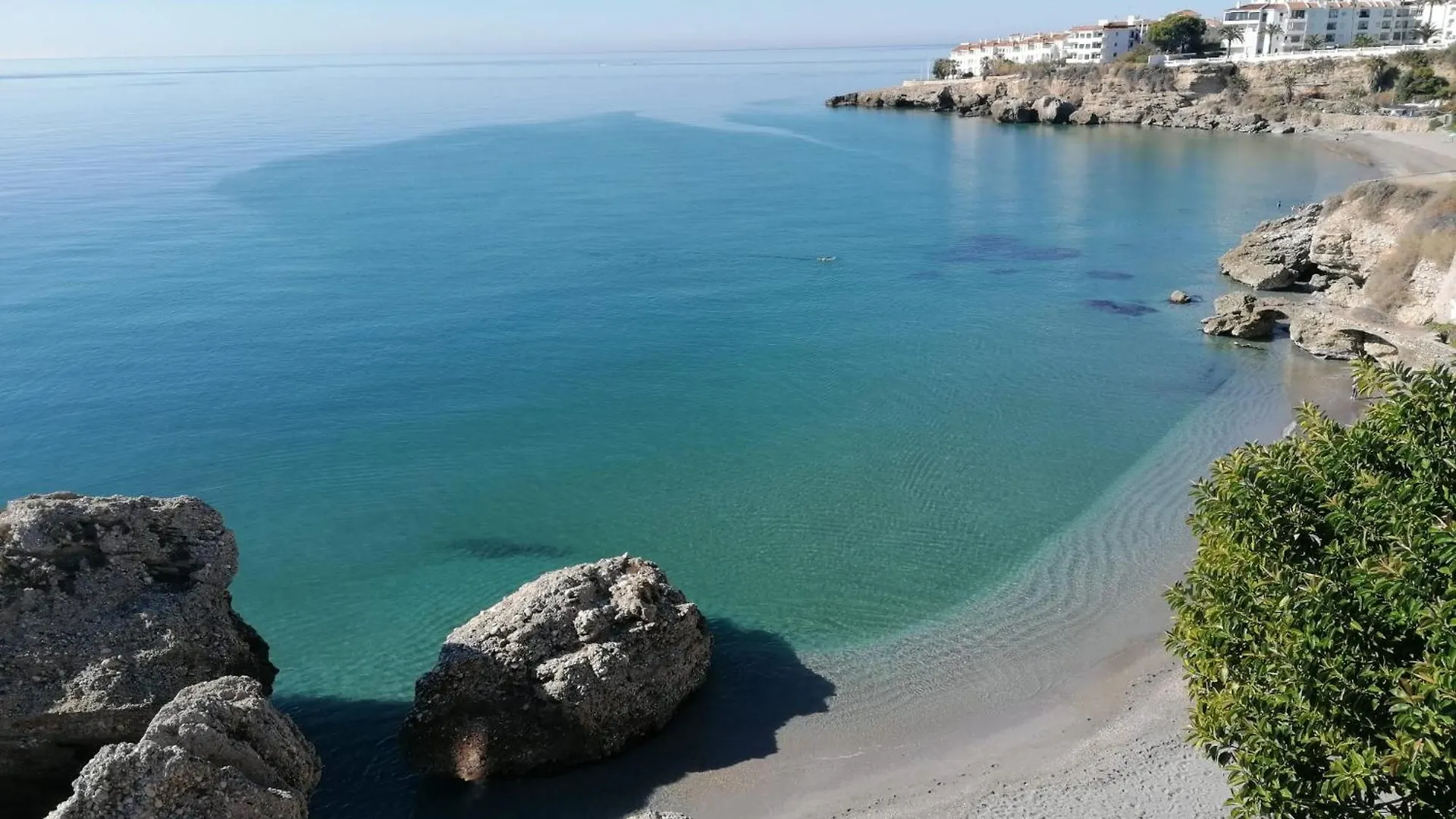 Marixa Room Nerja Spanien